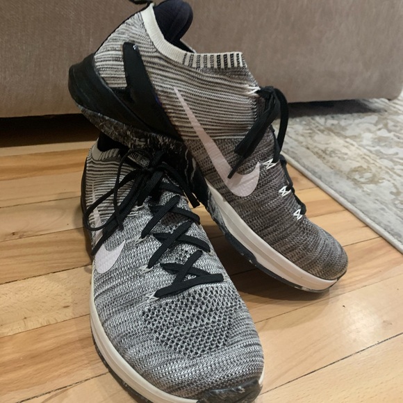 Men’s shoes.Most of them are brand new.Size 11 US main image 8